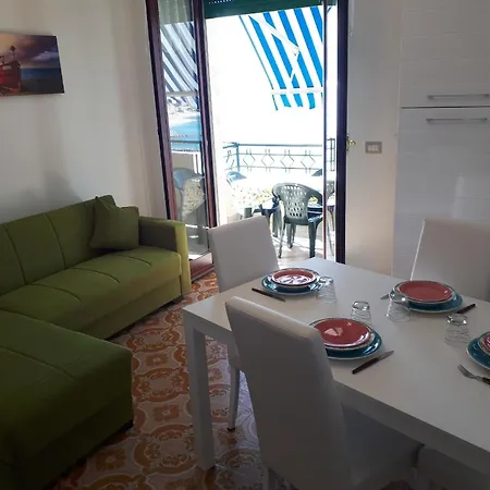 Appartement Ferienwohnung Fuer 2 Personen 2 Kinder Ca 65 Qm In Moneglia, Italienische Riviera Italienische Westkueste *